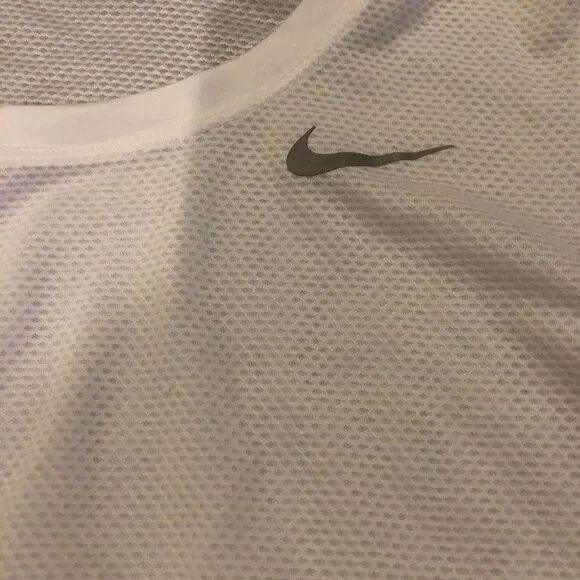 Nike Women's White Running Dri Fit Shirt Size M VB - Picture 8 of 8